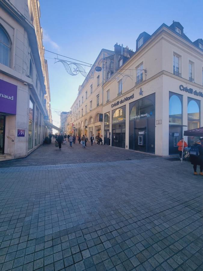 Sweet Nina Jazz Appartement Pour 5 Voyageurs, Situe A La Place De La Republique, Avec Parking Et Lit Queen Size Le Mans Exterior foto