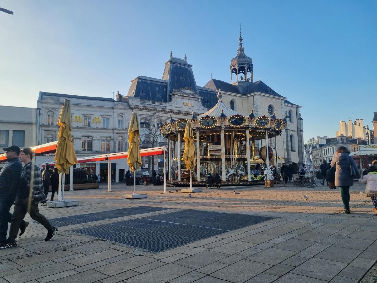 Sweet Nina Jazz Appartement Pour 5 Voyageurs, Situe A La Place De La Republique, Avec Parking Et Lit Queen Size Le Mans Exterior foto